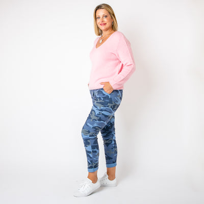 The sugar pink Alpaca Blend V Jumper in a cropped length with a seam detail on either arm