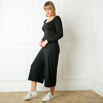 The black Bamboo Fold Over Pants with a stretchy elasticated waistband which can be rolled or folded for desired fit and comfort
