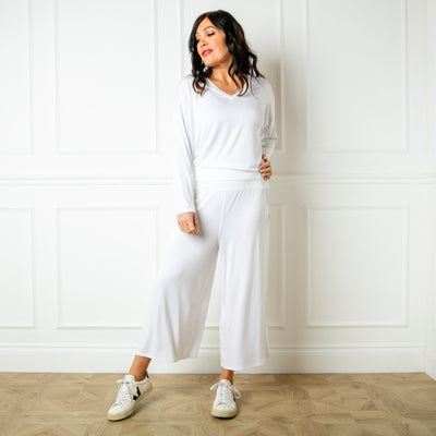 The white Bamboo Fold Over Pants with a stretchy elasticated waistband which can be rolled or folded for desired fit and comfort