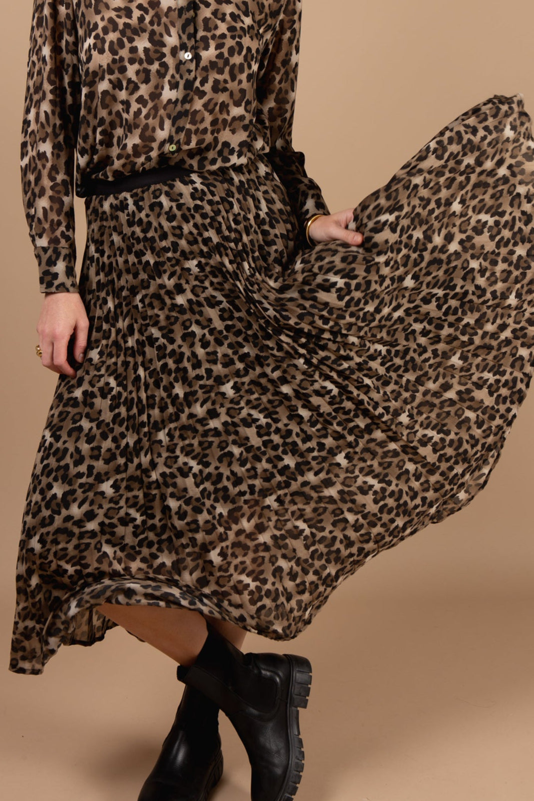 Leopard Print Pleated Skirt