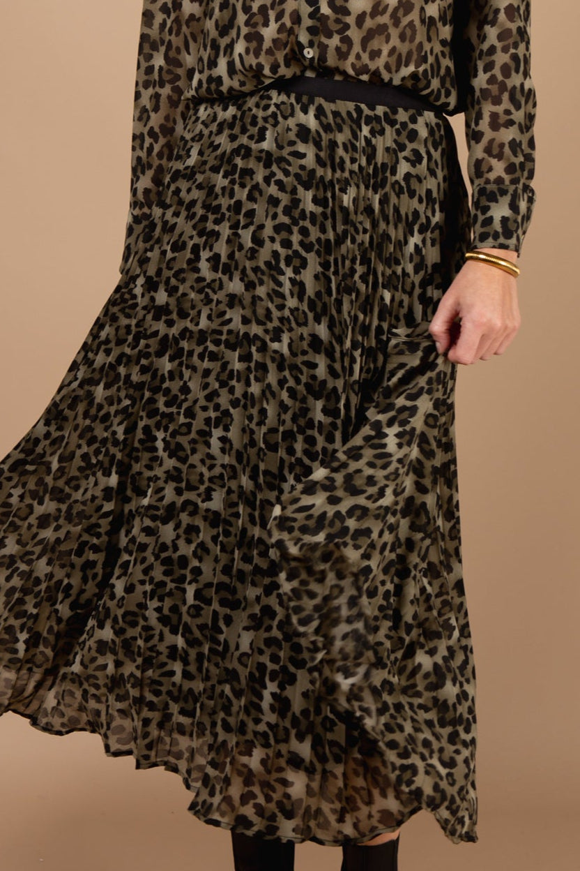 Leopard Print Pleated Skirt