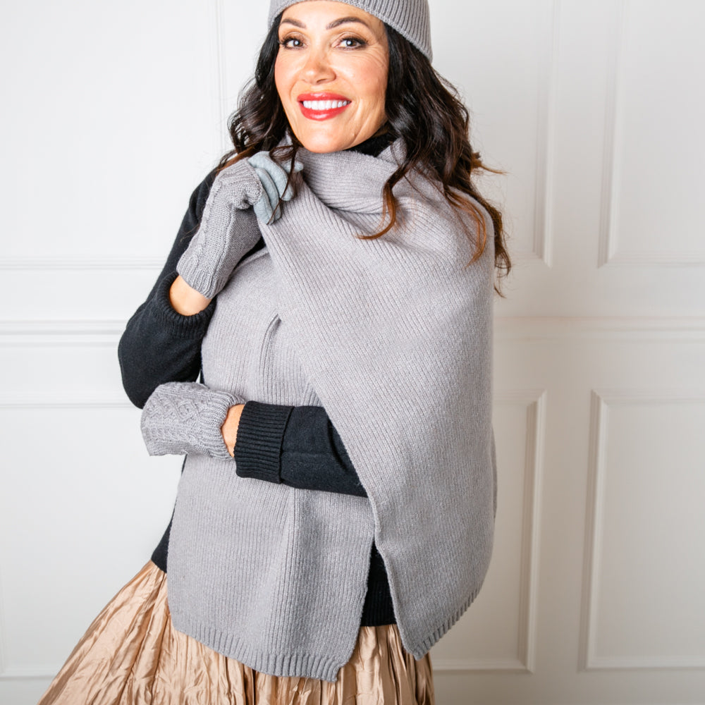 The Layla Scarf in silver grey which makes a great gift present and pairs perfectly with the Layla beanie 
