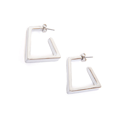 The rectangular shaped Liberty earrings in white with silver on either side