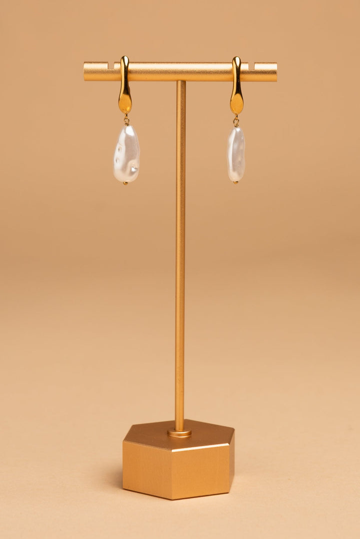 Eloane Pearl Earrings