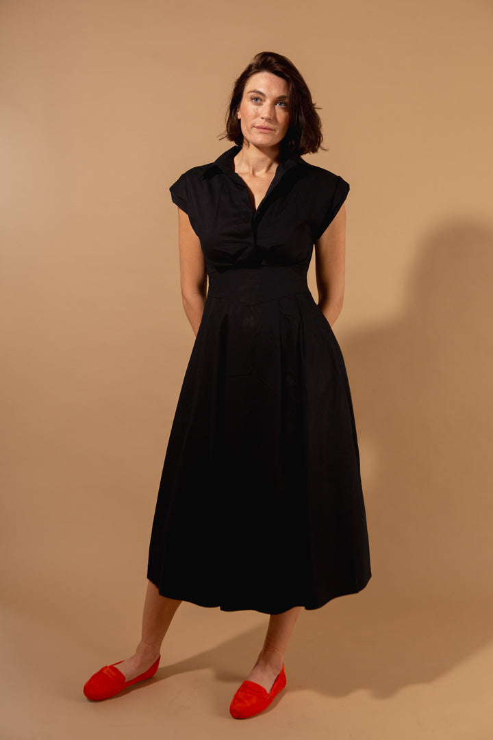 Sleeveless Collar Dress