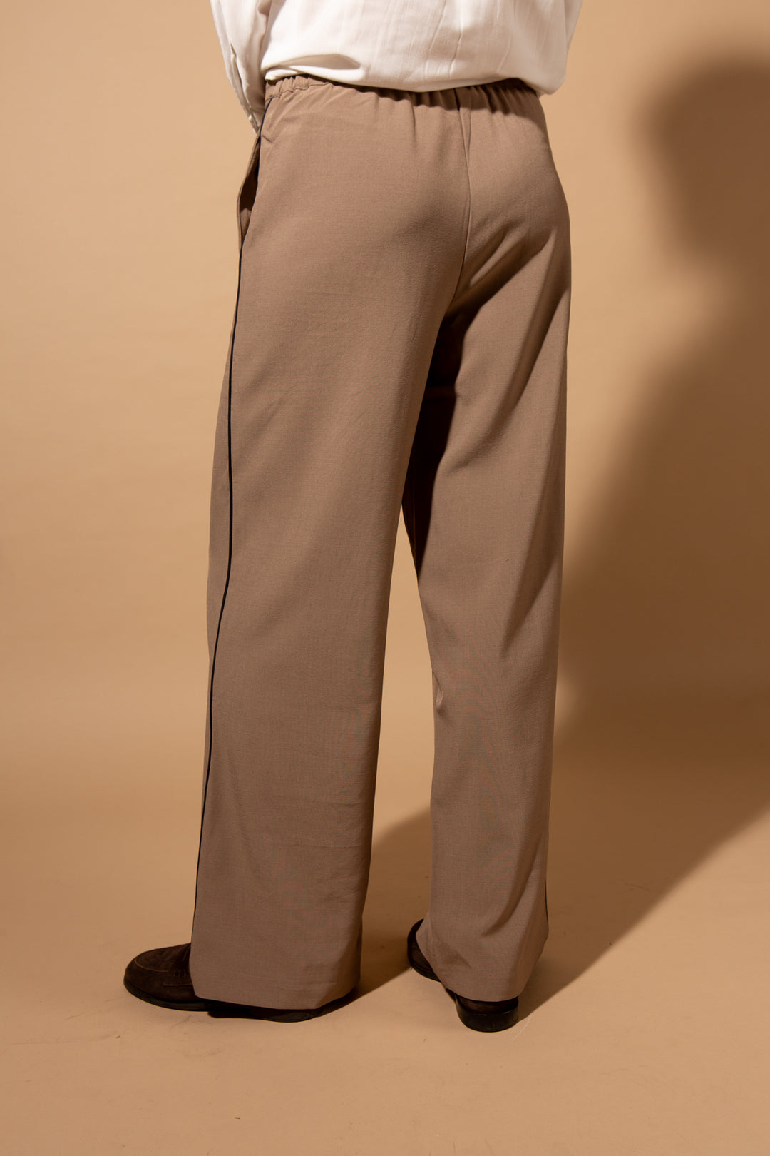 Wide Leg Piped Trouser
