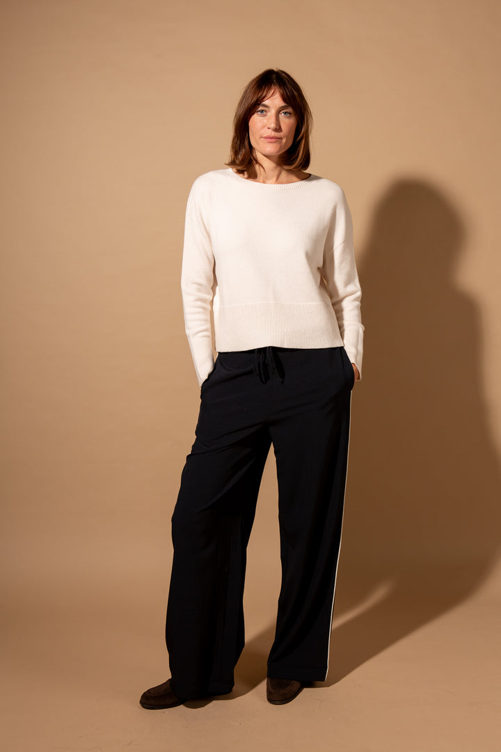 Wide Leg Piped Trouser