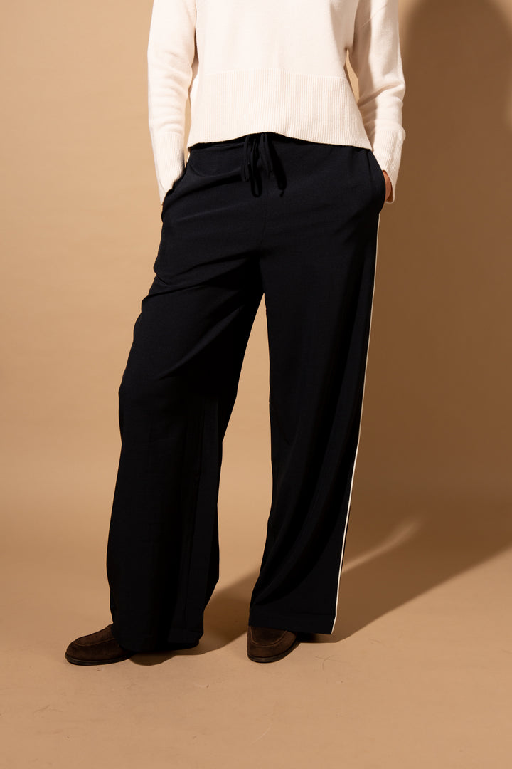 Wide Leg Piped Trouser
