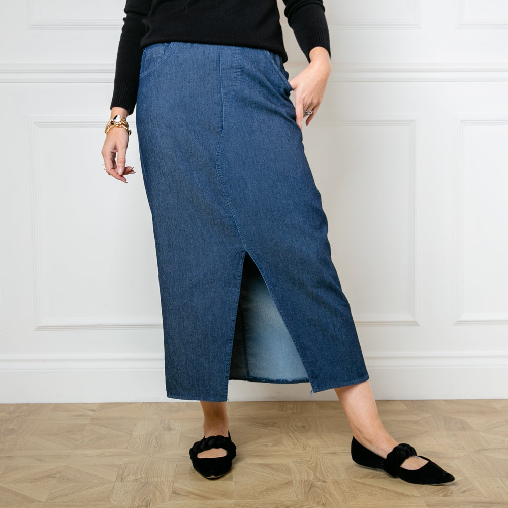 The Stretch Midi Skirt in denim dark blue with pockets on either side and an elasticated waistband and drawstring detail