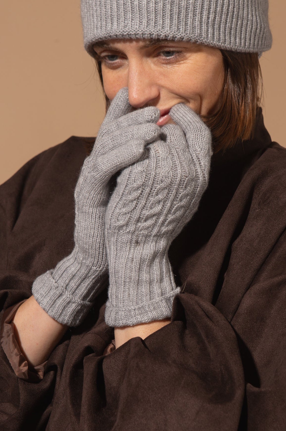 Maddie Cable Knit Gloves