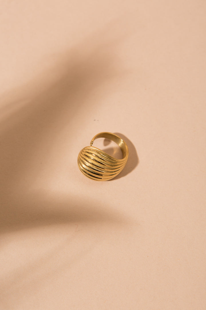 Theia Ring