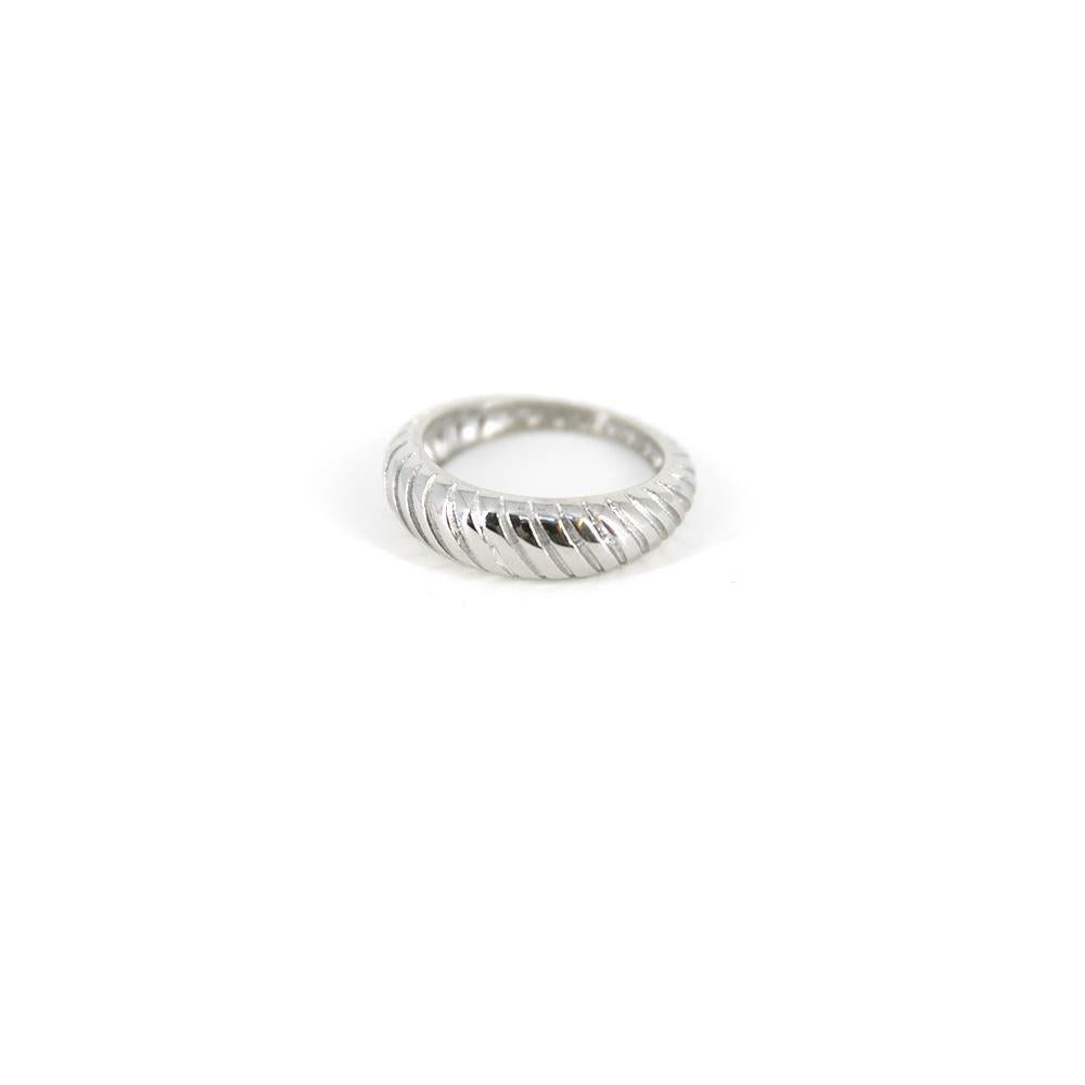 Jolene-chunky-band-womens-ring-ribbed-metal-detailing-womens-jewellery-silver