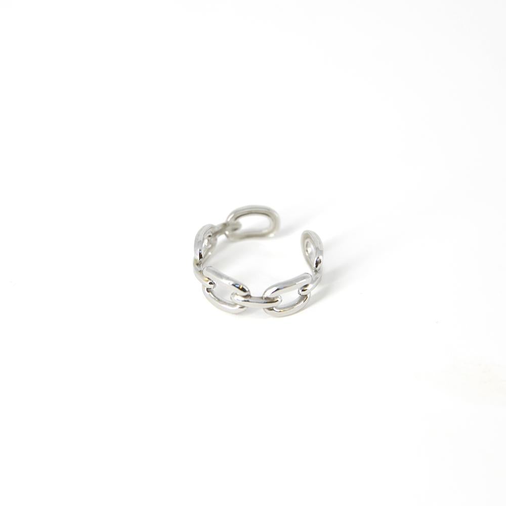 Ottilie-womens-adjustable-ring-interlocking-chunky-chain-detail-silver-jewellery