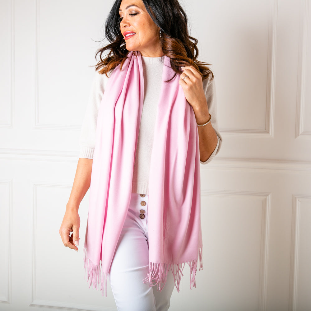 The super soft Cashmere Mix Pashmina Shawl in baby pink 
