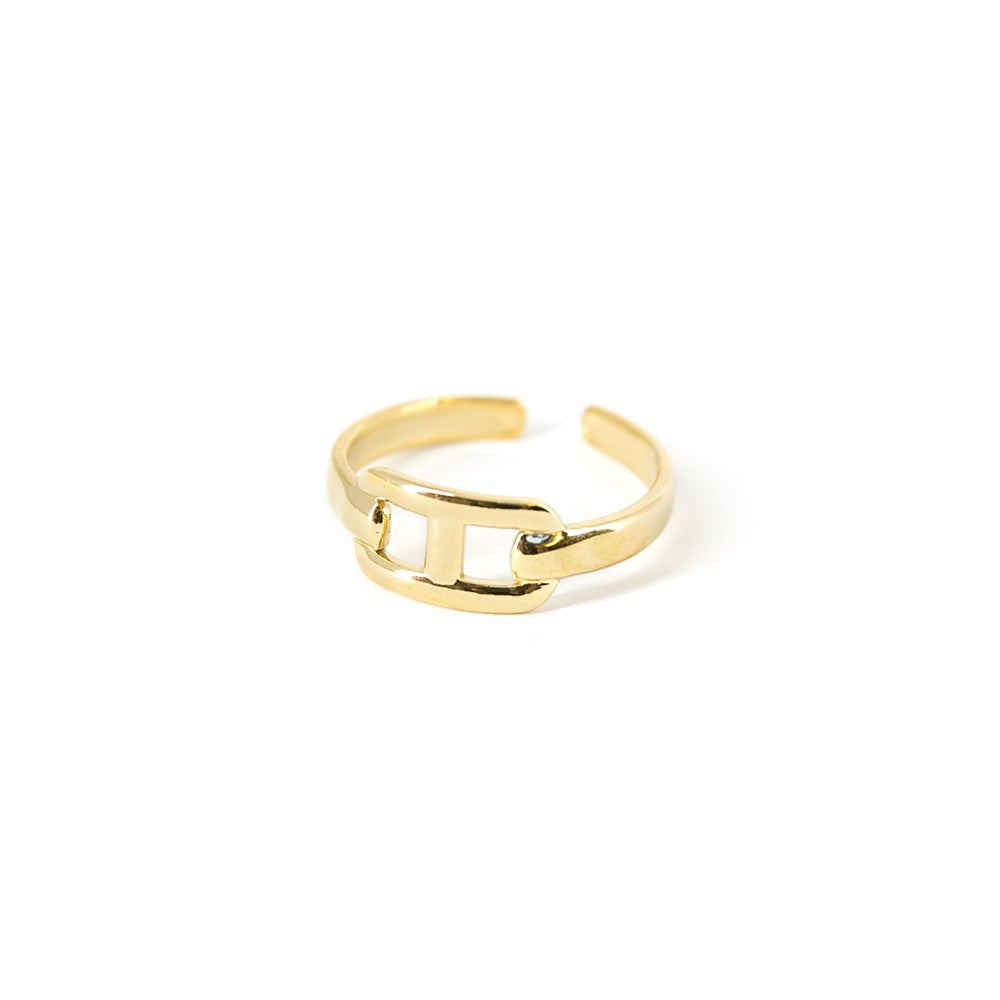 Zeta-womens-adjustable-minimalist-ring-large-interlocking-detail-gold